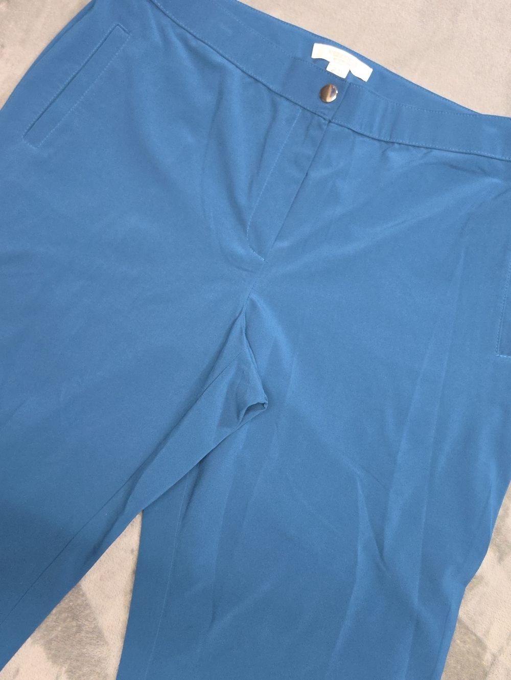 Chico's 14 Straight-Leg Pants in Blue Lightweight Performance